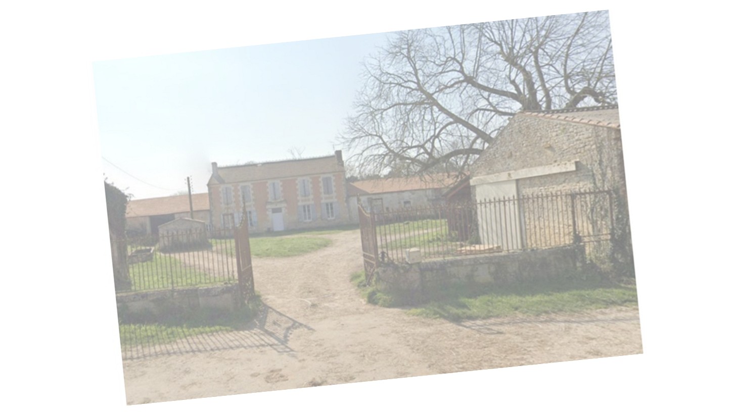 La demeure du Carlot et ses bâtiments agricoles