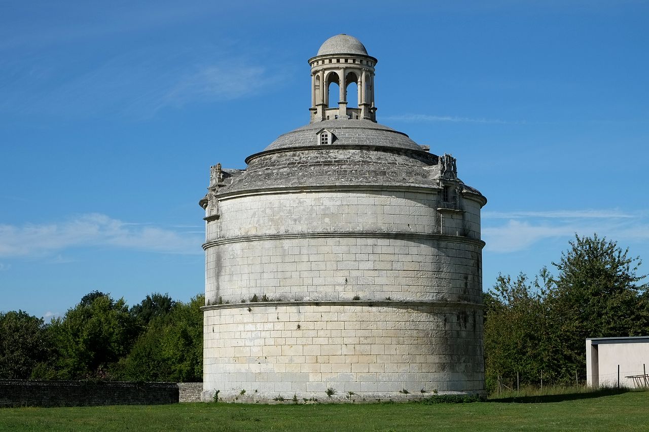 Le Pigeonnier de Moustierneuf à Saint-Agnant (Petit patrimoine, 1513)